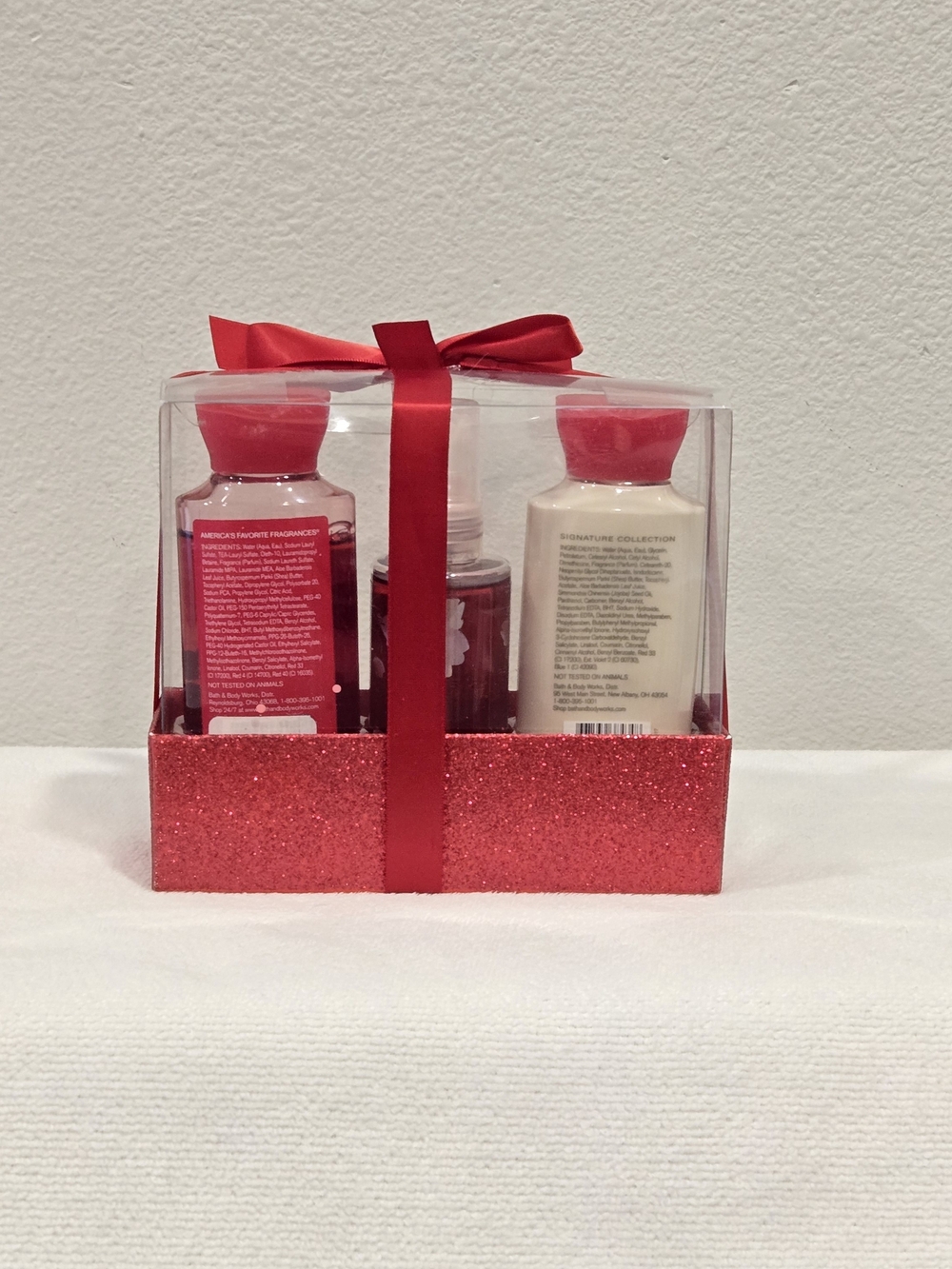 Bath & Body Works Japanese Cherry Blossom Gift Set - Red - Picture 2 of 3